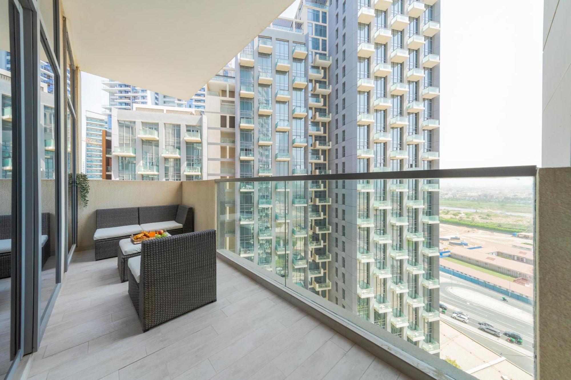 Eden'S Homes & Villas - Millennium Atria Residences Dubai Exterior photo