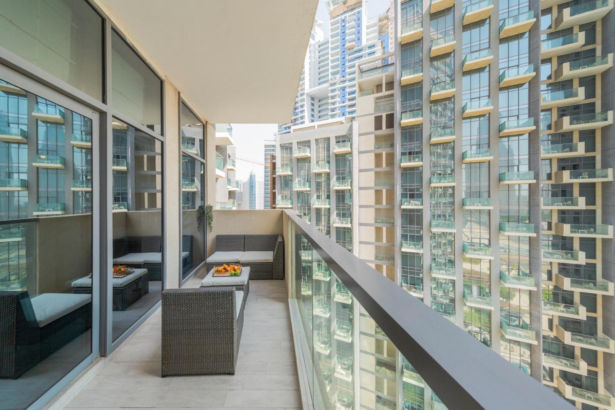 Eden'S Homes & Villas - Millennium Atria Residences Dubai Exterior photo